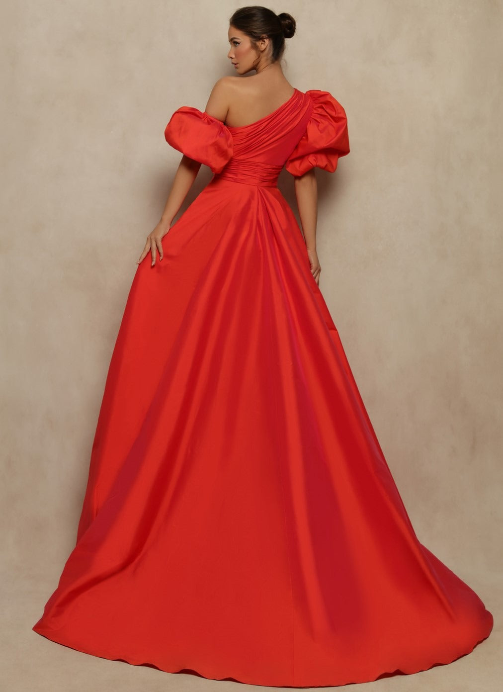 Vestido de Festa Longo Tafetá Manga Bufante Tarik Ediz