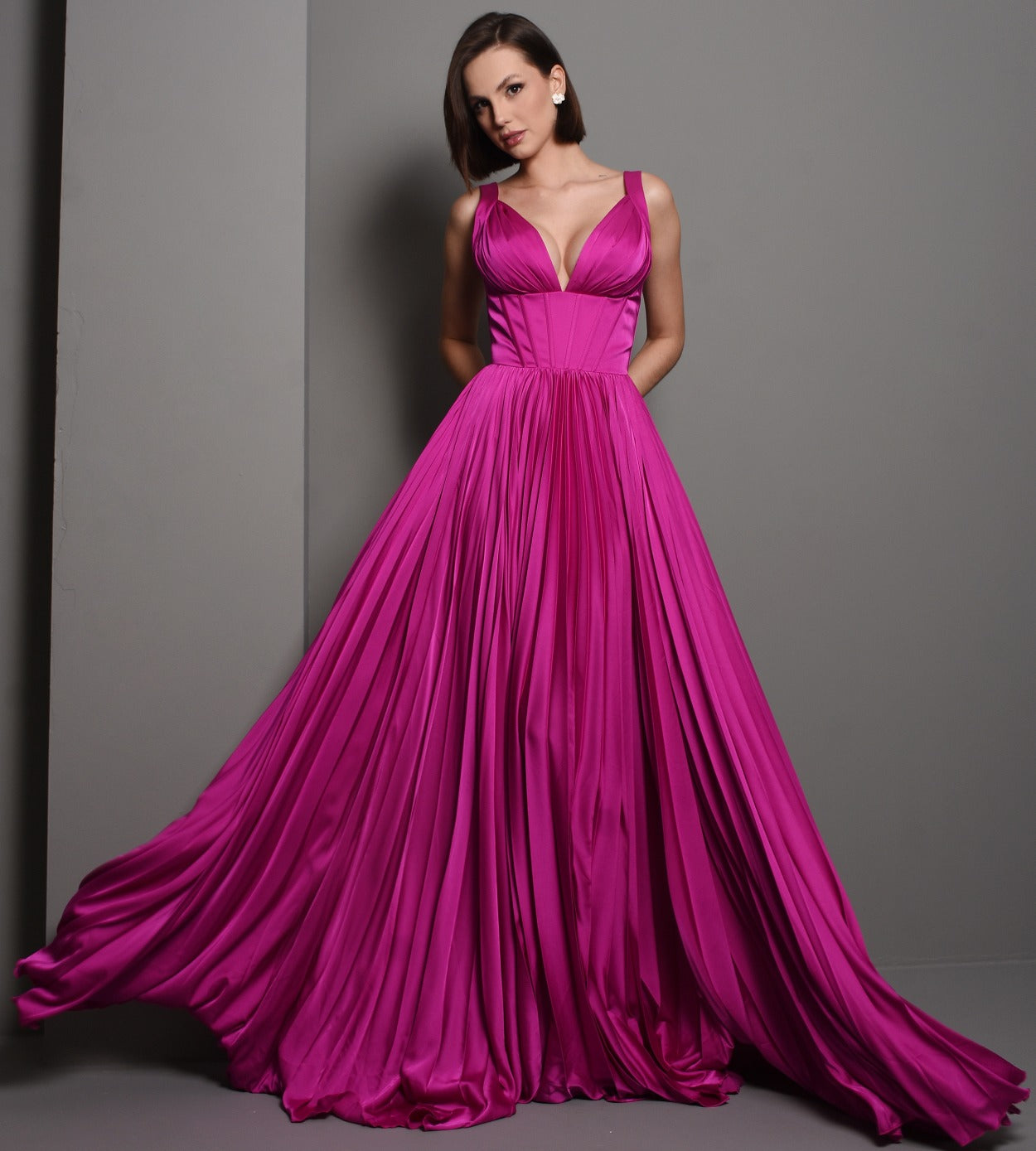 Vestido de Festa Longo Corpete Decote V Tarik Ediz