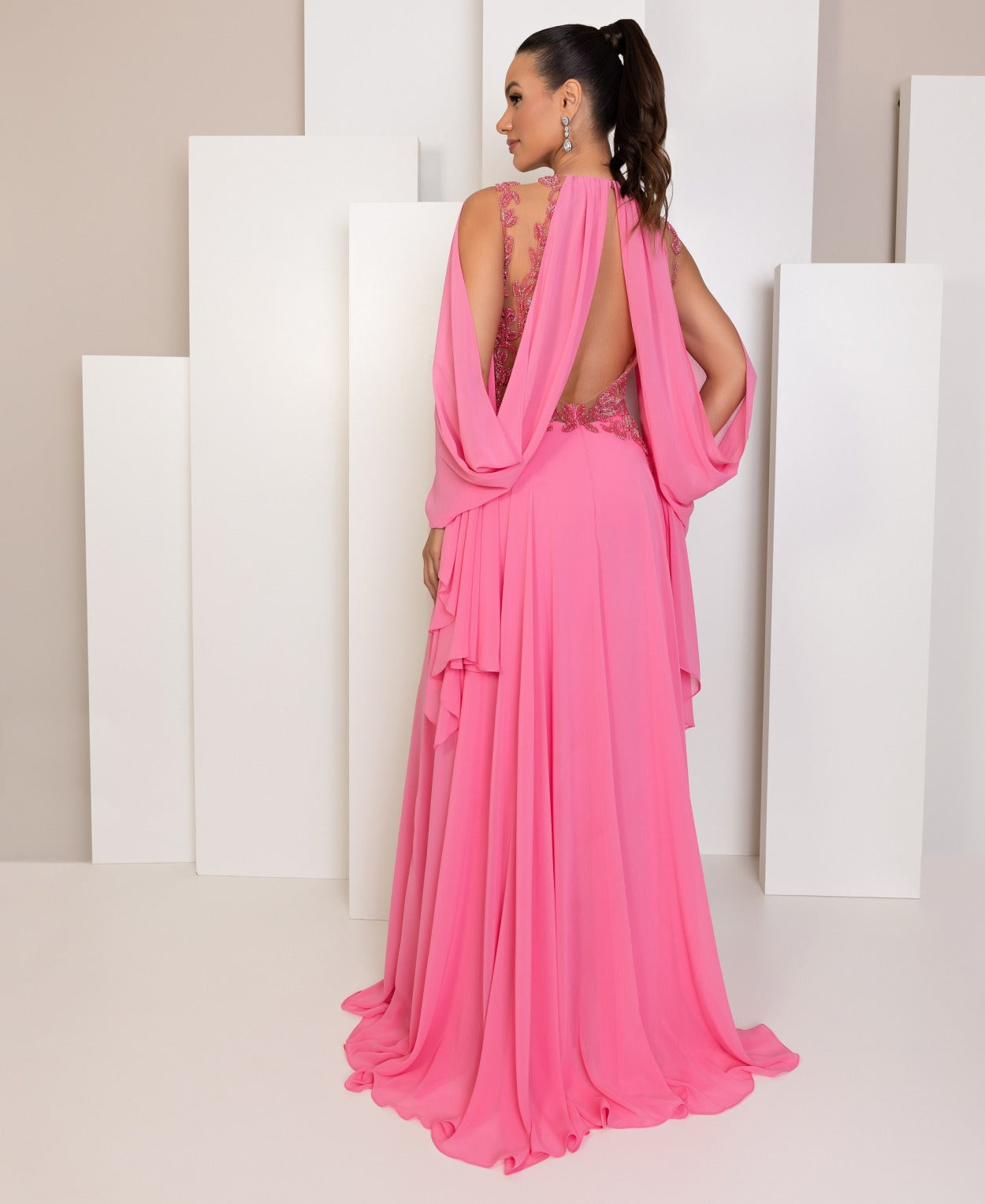 Vestido De Festa Longo Bordado Decote Fenda Elizabeth Marques
