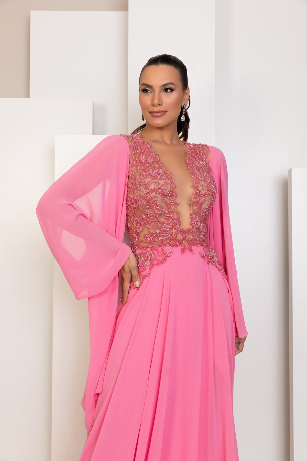 Vestido De Festa Longo Bordado Decote Fenda Elizabeth Marques