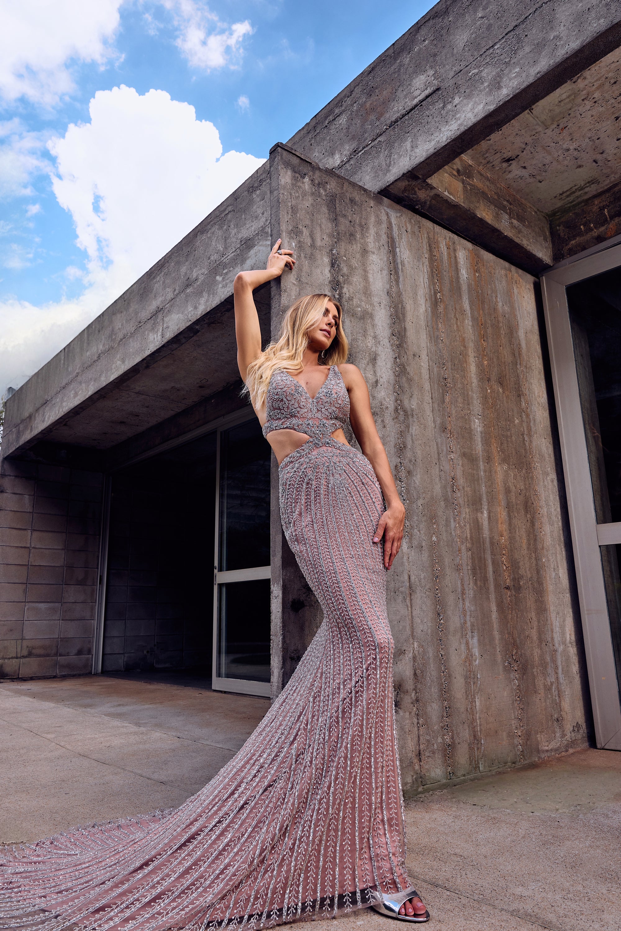 Vestido Longo Bordado Chic and Holland - 4